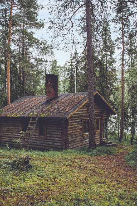 Russian poustinia, a sparsely furnished cabin